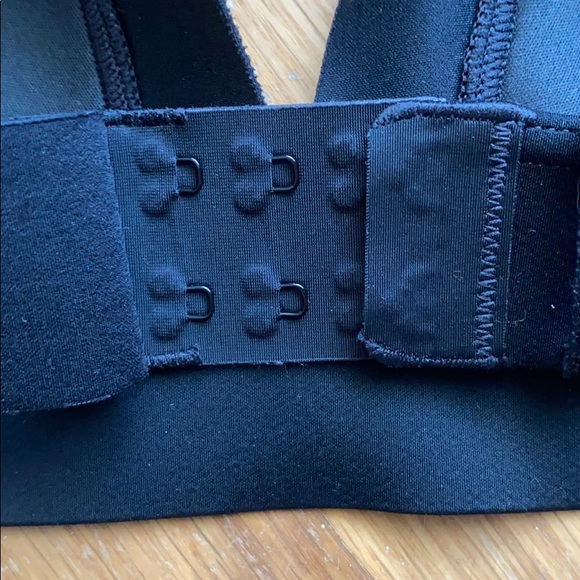 🆕 Athleta Essential Black Bra A-C - Picture 6 of 7